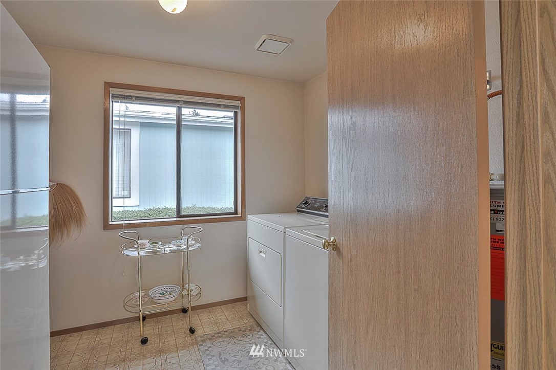 932 241st Place Southwest Bothell, WA 98021 - Photo 19 of 25