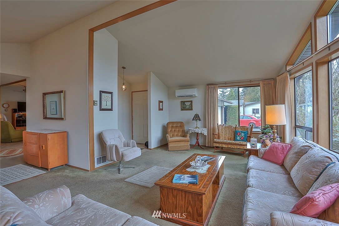 932 241st Place Southwest Bothell, WA 98021 - Photo 5 of 25