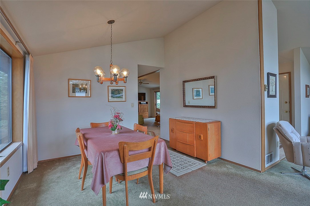 932 241st Place Southwest Bothell, WA 98021 - Photo 7 of 25