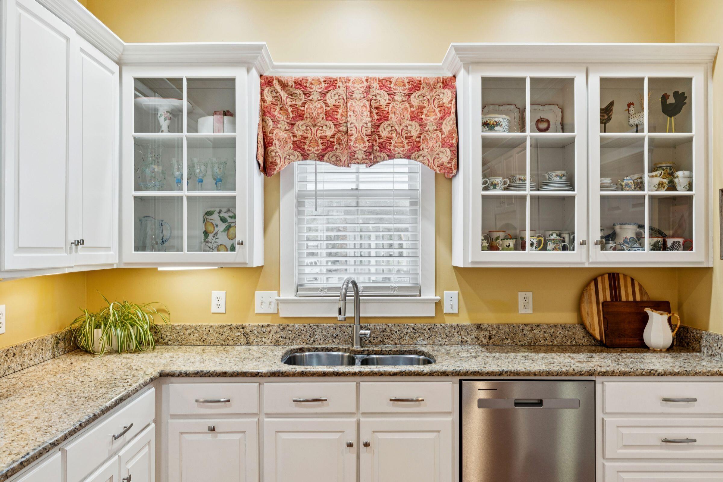 55 Eastlake Road Mount Pleasant, SC 29464 - Photo 14 of 54 55 Eastlake-KeenEyeMarketing-017