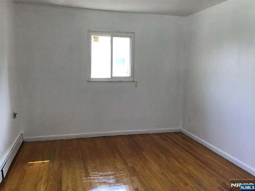 1104 Glen Road Fort Lee, NJ 07024 - Photo 13 of 22 Gallery Image 13