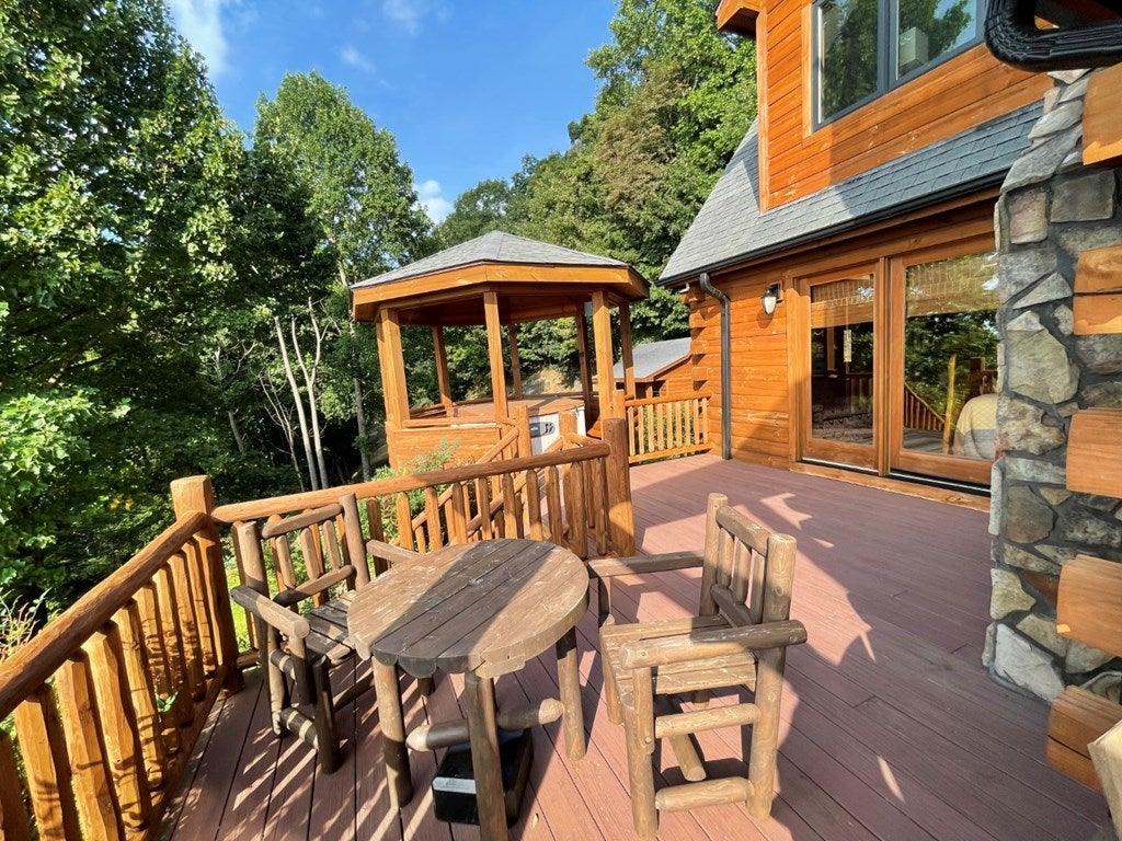 162 Whispering Ridge Trail Fancy Gap, VA 24328 - Photo 11 of 41 Gallery Image 11