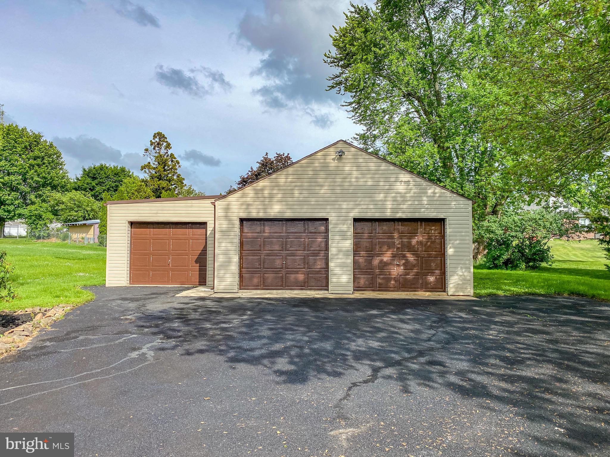 2280 Linden Road York, PA 17408 - Photo 2 of 76