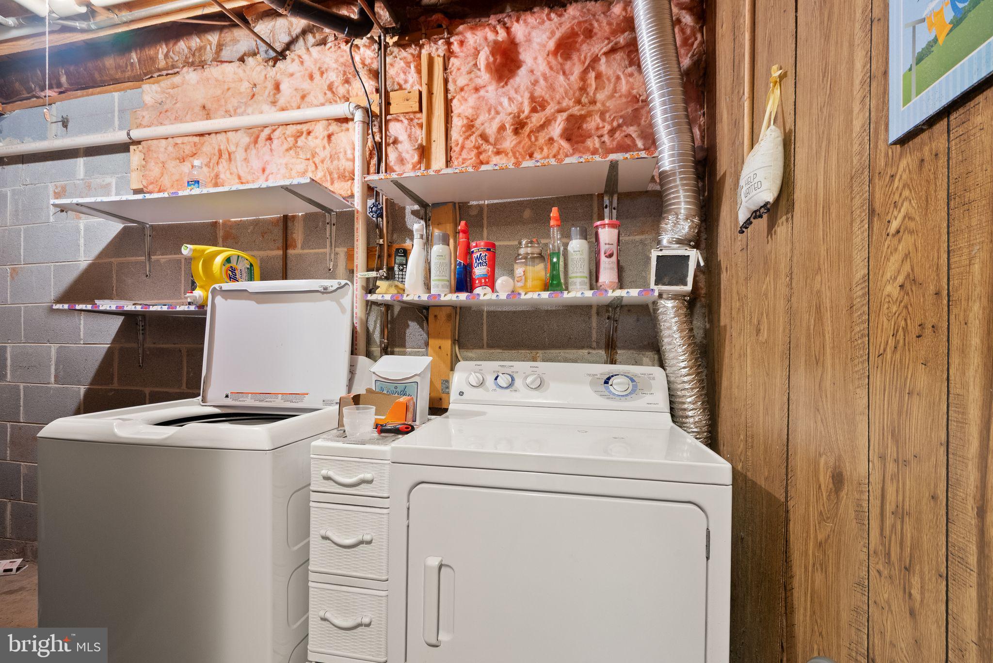 8196 Oakglen Road Manassas, VA 20110 - Photo 41 of 53 Laundry