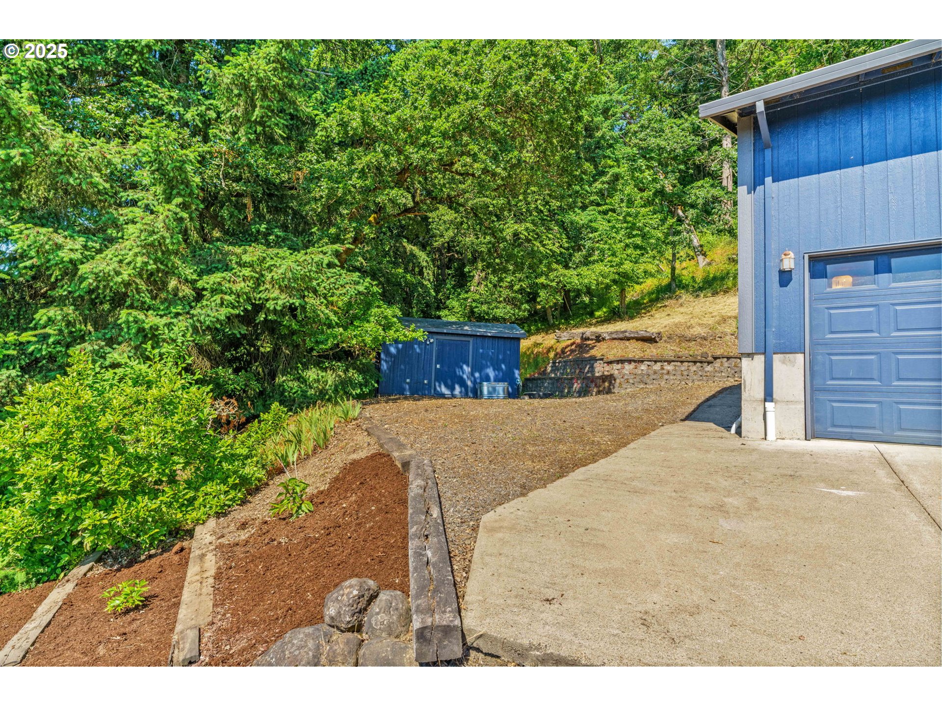 34637 Knox Butte Road East Albany, OR 97322 - Photo 29 of 47 a view of outdoor space and yard