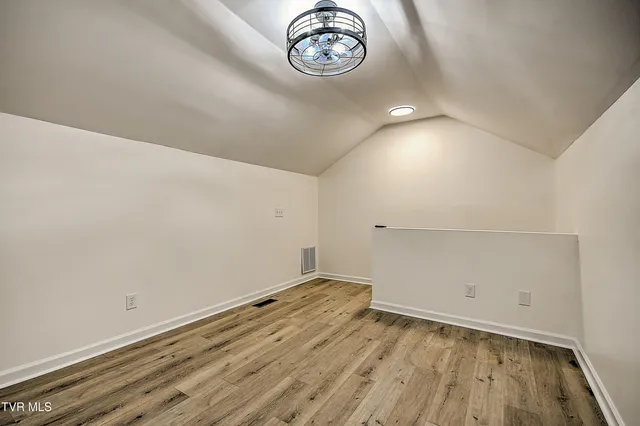 $1,695 | 2971 Broad Street, Unit 163, Bristol, TN 37620