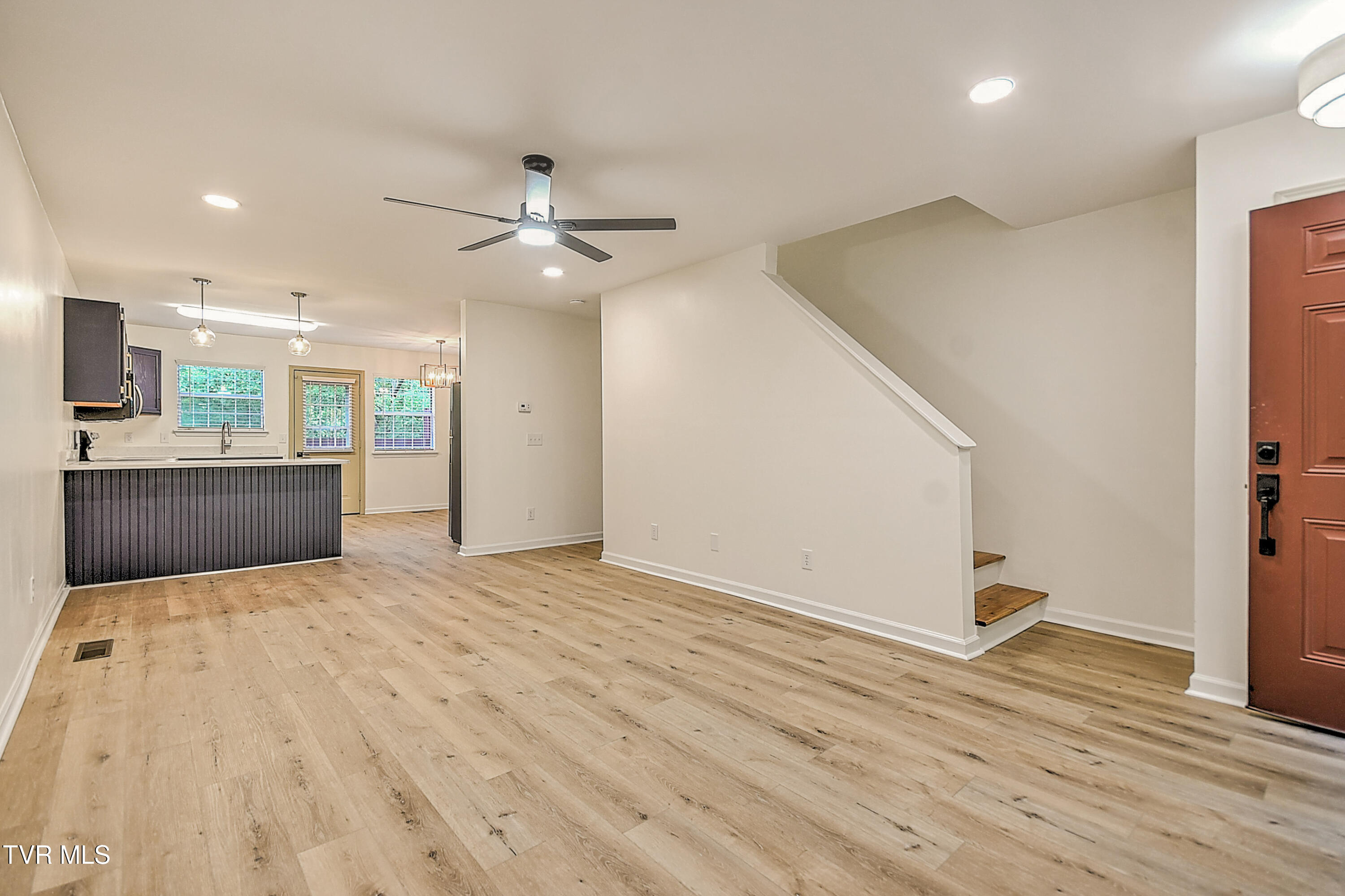 2971 Broad Street, Unit 163 Bristol, TN 37620 - Photo 2 of 15 2971 Broad St Gunit-7