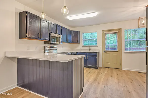 $1,695 | 2971 Broad Street, Unit 163, Bristol, TN 37620