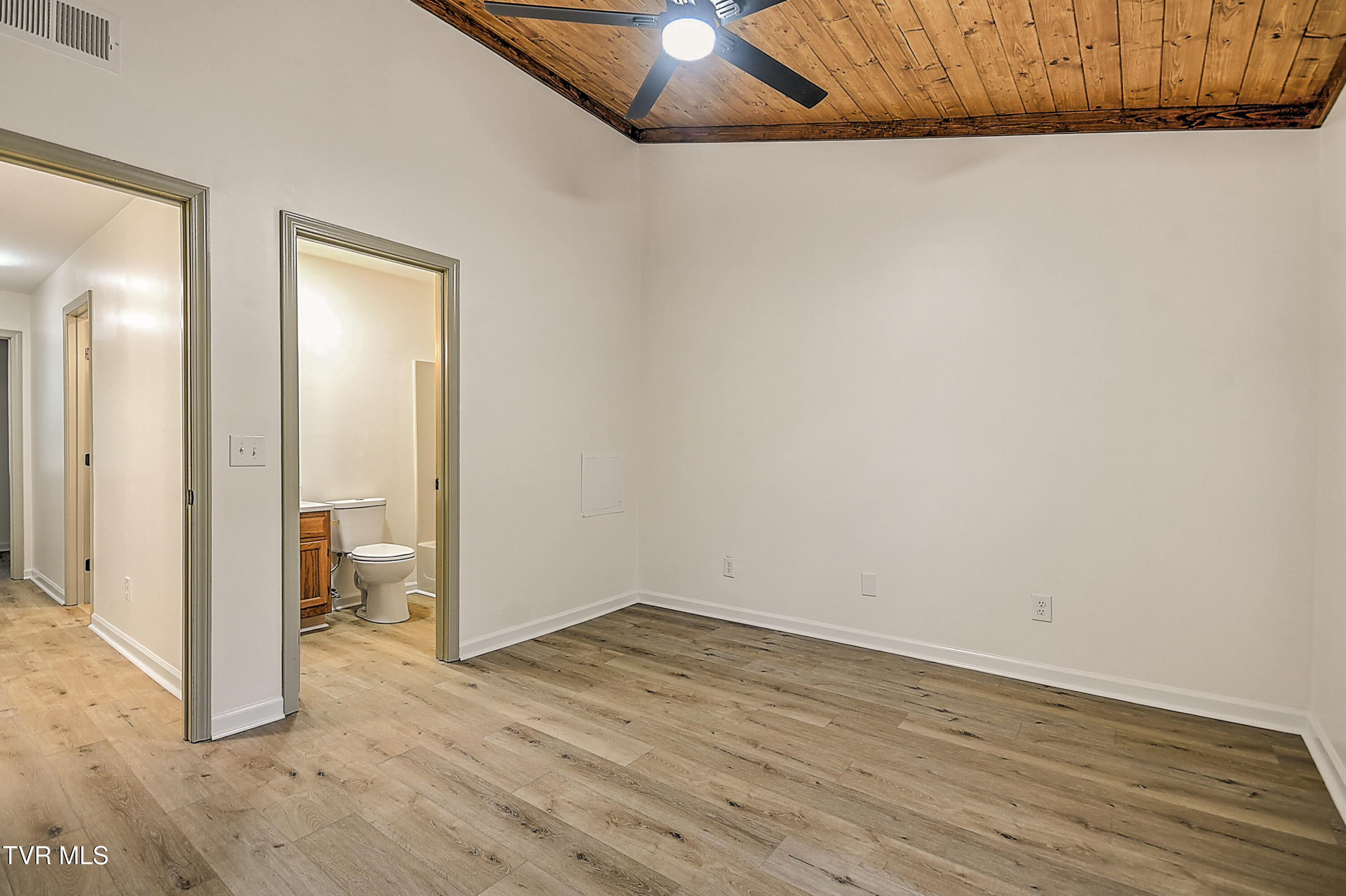 2971 Broad Street, Unit 163 Bristol, TN 37620 - Photo 7 of 15 2971 Broad St Gunit-23