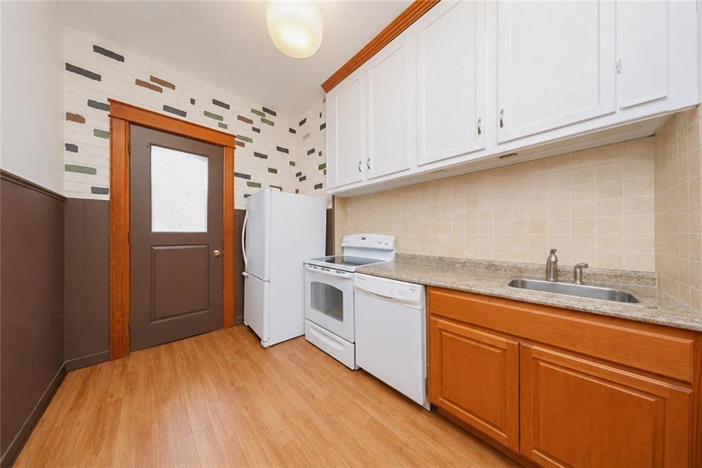 571 Bay Ridge Parkway Brooklyn, NY 11209 - Photo 10 of 31