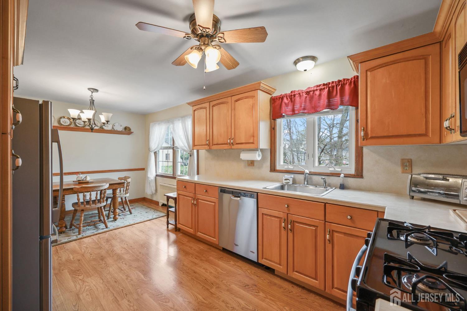 733 3rd Street Dunellen, NJ 08812 - Photo 11 of 27