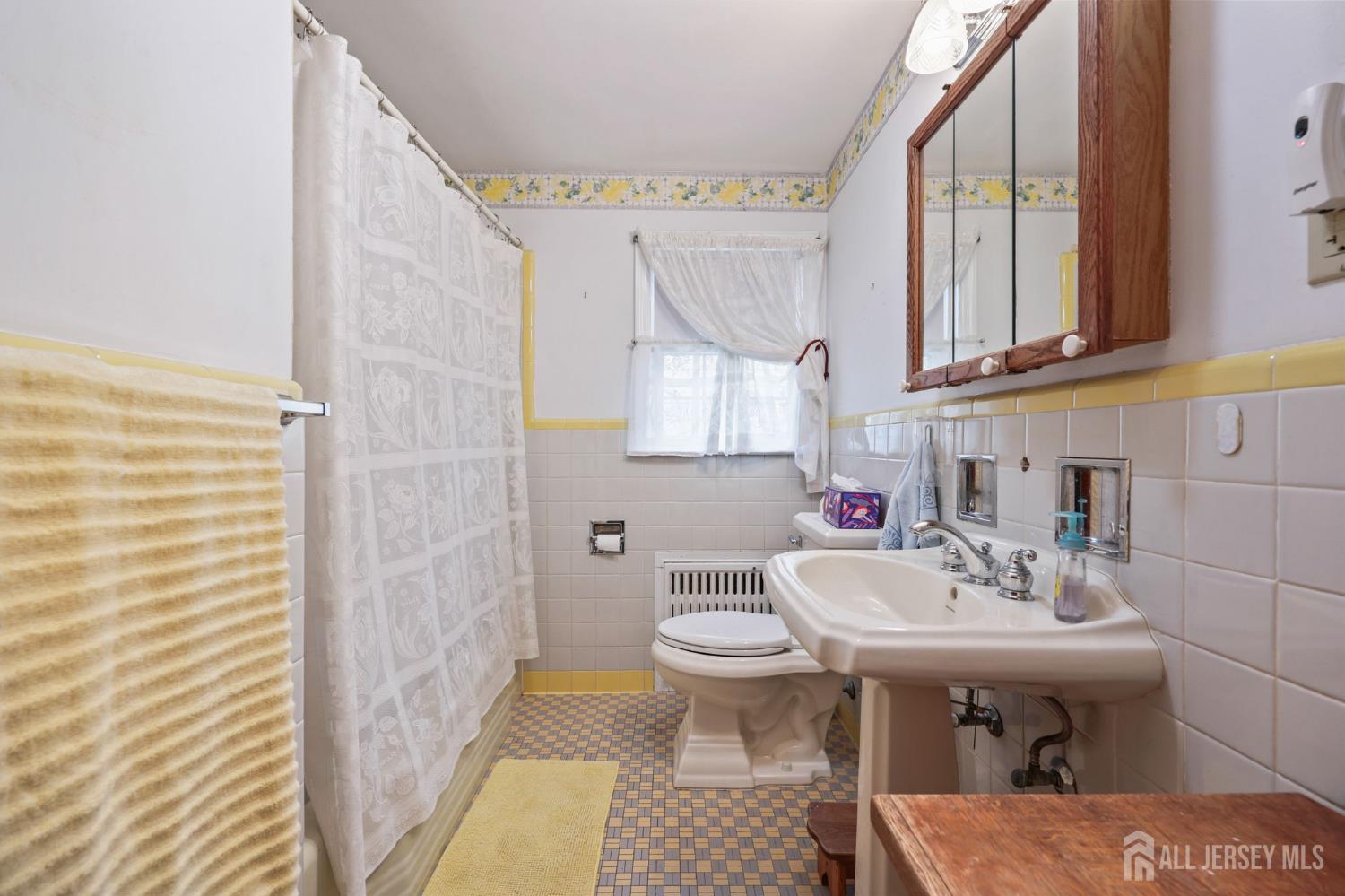 733 3rd Street Dunellen, NJ 08812 - Photo 17 of 27