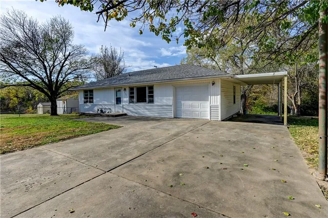 $215,000 | 3326 North 74th Street, Kansas City, KS 66109