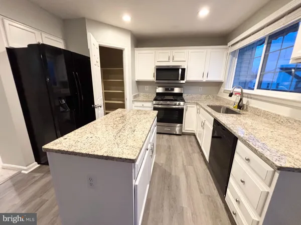 $2,600 | 9264 Kristy Drive, Manassas Park, VA 20111