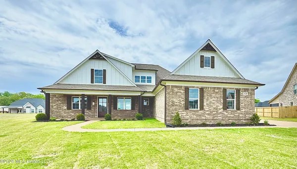 $489,900 | 4220 Adriane Cove, Nesbit, MS 38651