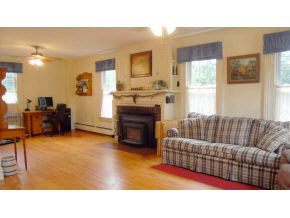 795 Highway 5 Dummerston, VT 05301 - Photo 6 of 18 Gallery Image 6
