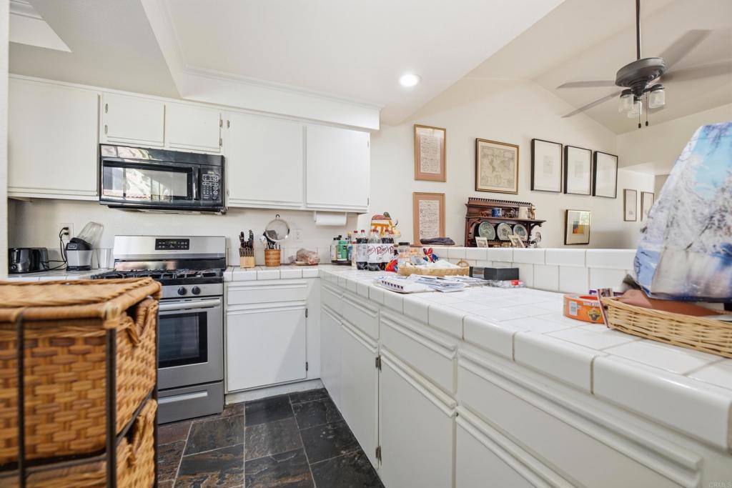 1489 Goldrush Way Oceanside, CA 92057 - Photo 4 of 20