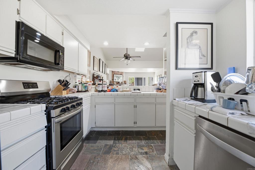 1489 Goldrush Way Oceanside, CA 92057 - Photo 6 of 20