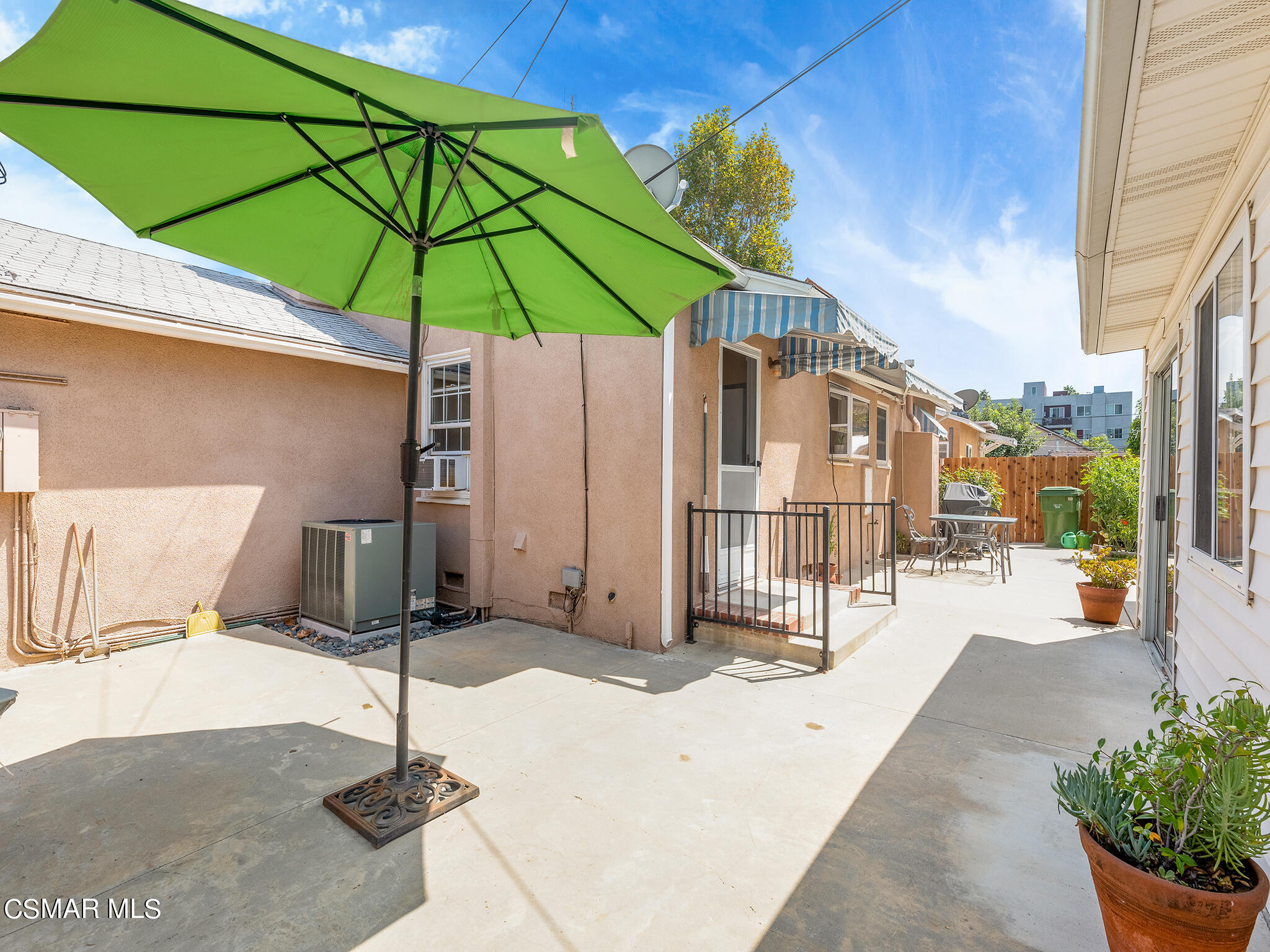 7247 Yolanda Avenue Reseda, CA 91335 - Photo 30 of 33 a house view with a outdoor space