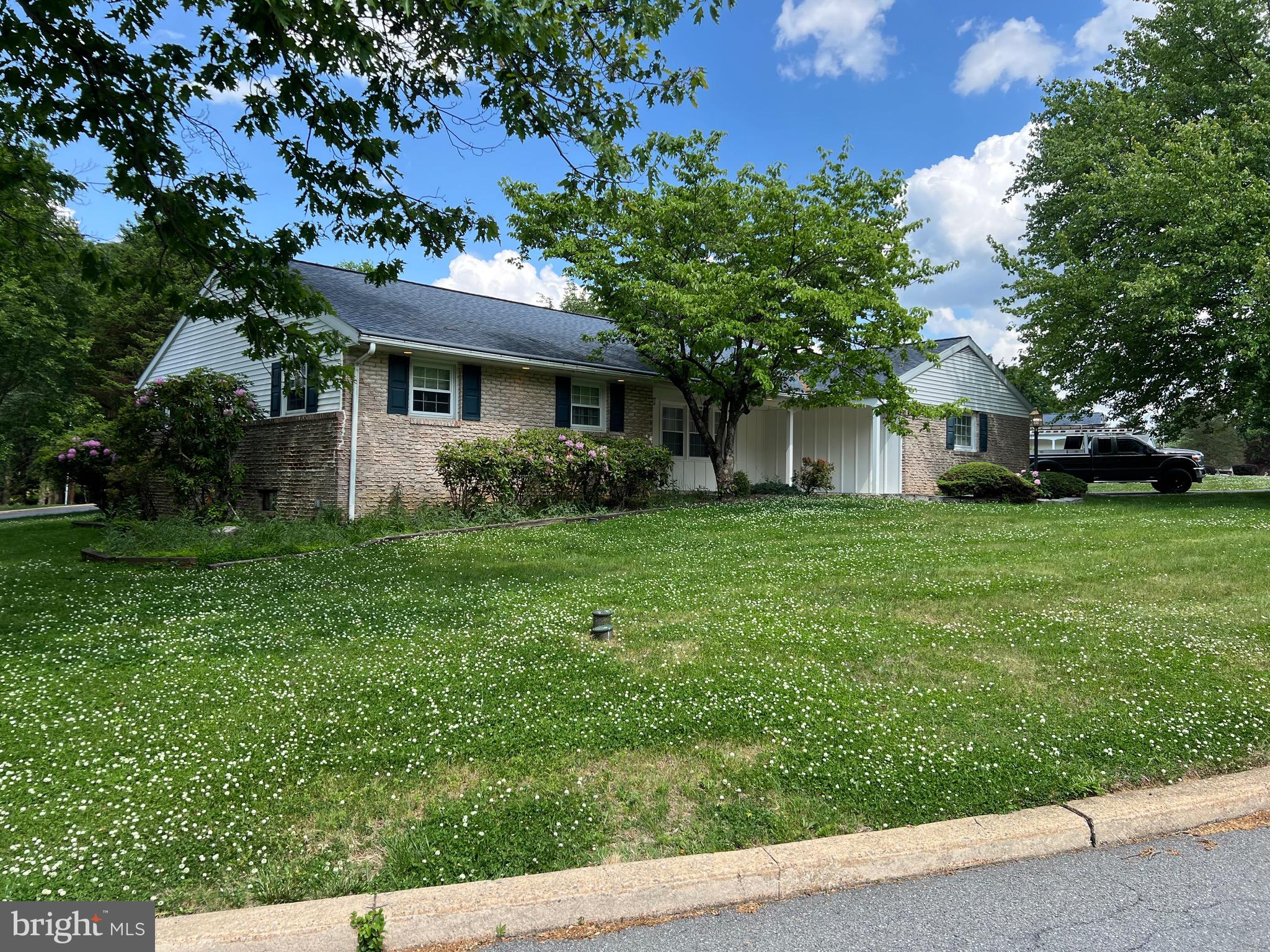 16 Wendy Road Reading, PA 19601 - Photo 1 of 74