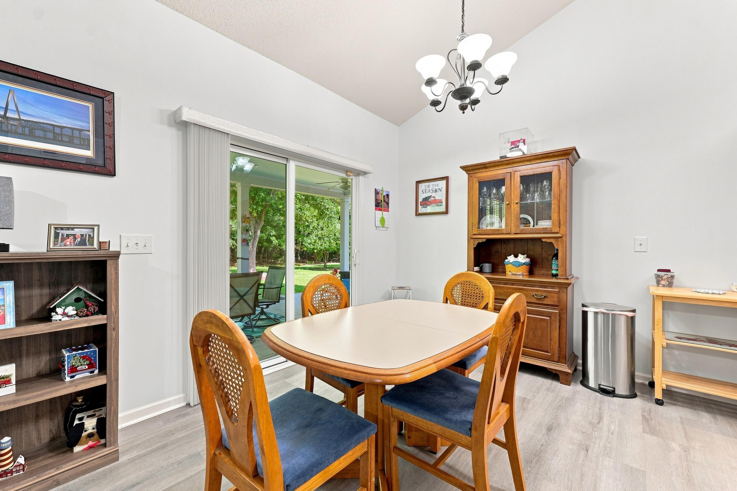 107 Oakbluff Road Summerville, SC 29485 - Photo 7 of 25 Jacques Simard - Number 7 Kitchen eating