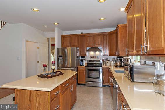 11008 Frederick Road Ellicott City, MD 21042 - Photo 10 of 26 Kitchen