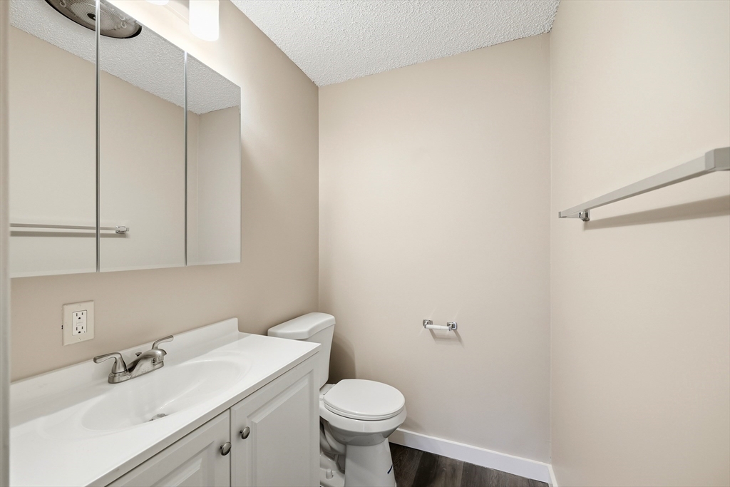 80 Damon Road, Unit 4302 Northampton, MA 01060 - Photo 16 of 25