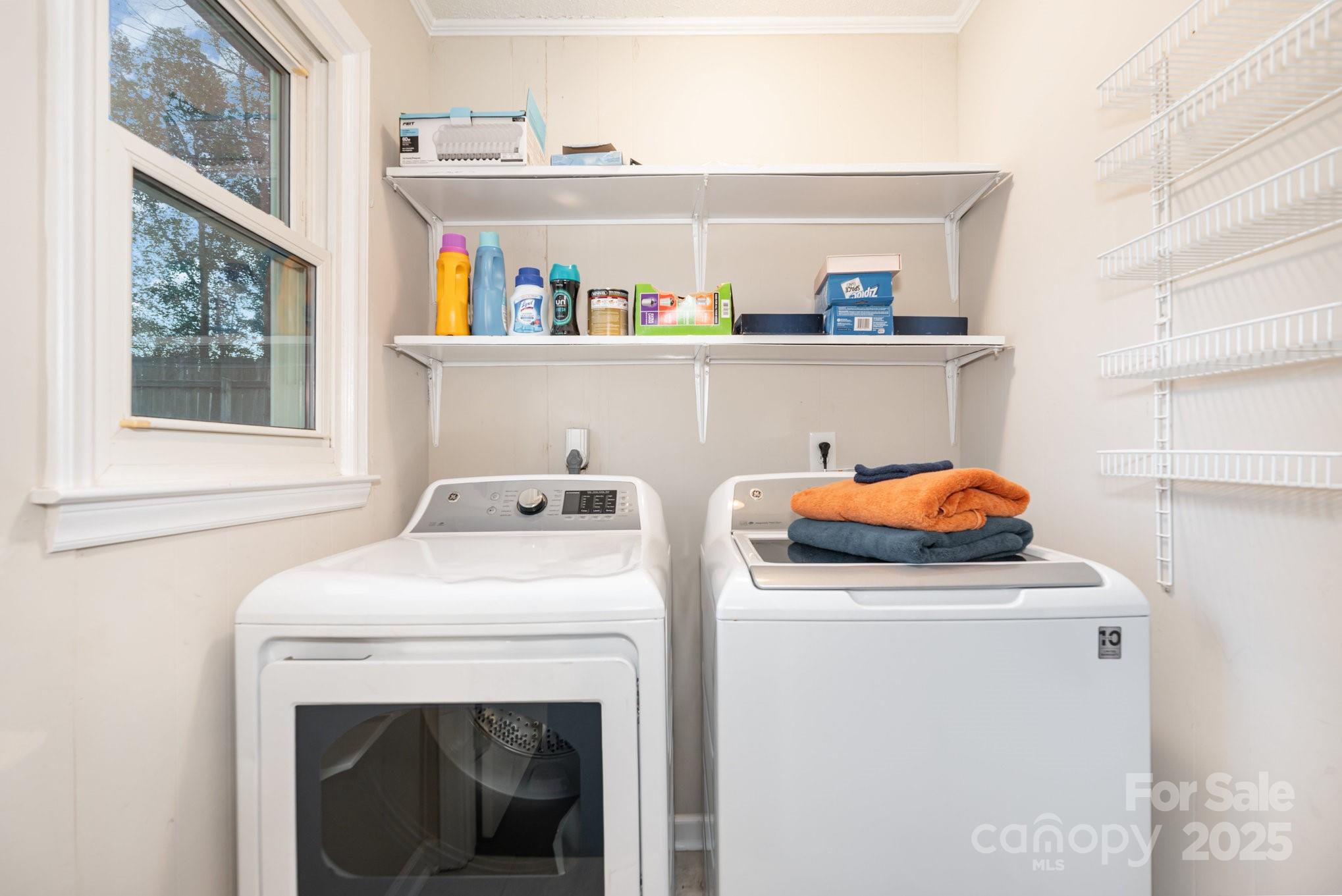 512 Ralphs Boulevard Gastonia, NC 28052 - Photo 25 of 32 a utility room with dryer and washer