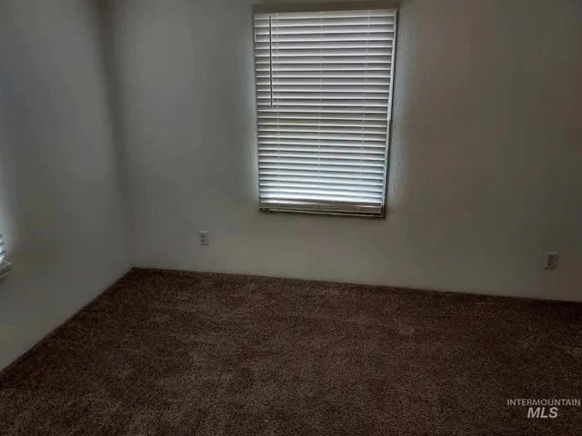 $275,000 | 319 2nd Street, Hazelton, ID 83335