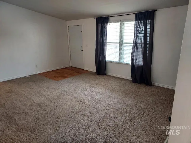 $275,000 | 319 2nd Street, Hazelton, ID 83335