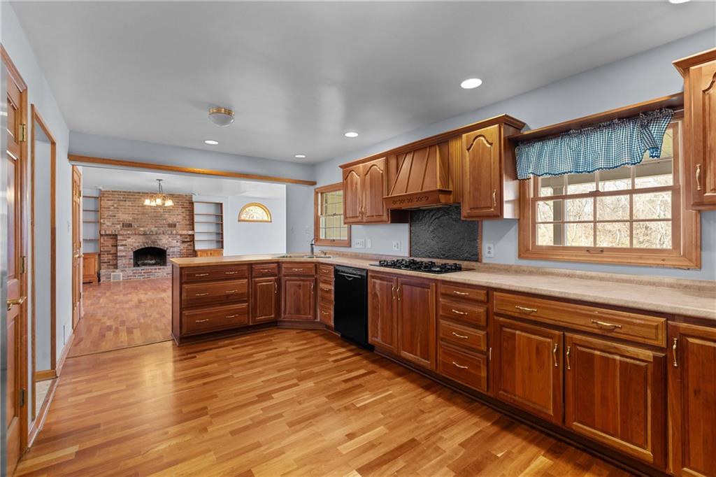 419 Middlesex Road McKeesport, PA 15135 - Photo 4 of 35 Gallery Image 4