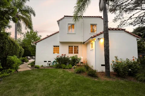 $2,295,000 | 325 East Alamar Avenue, Santa Barbara, CA 93105
