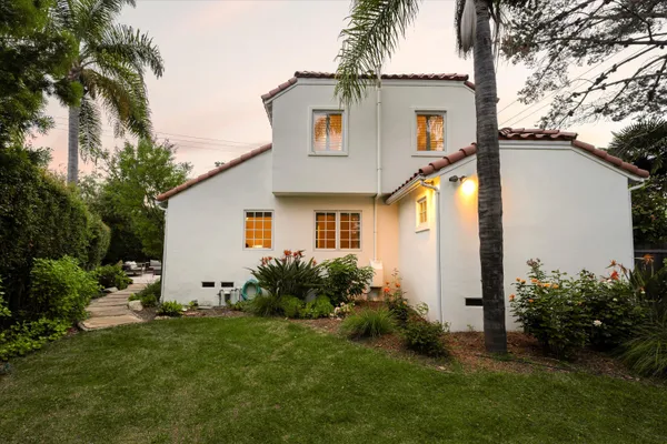 $2,295,000 | 325 East Alamar Avenue, Santa Barbara, CA 93105