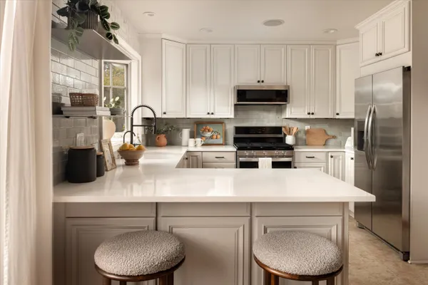 $2,295,000 | 325 East Alamar Avenue, Santa Barbara, CA 93105