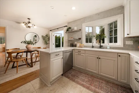 $2,295,000 | 325 East Alamar Avenue, Santa Barbara, CA 93105