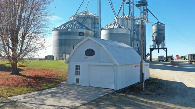 $299,999 | 8533 County Vv Glen Haven, Glen Haven, WI 53810