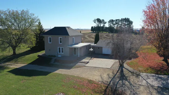 $299,999 | 8533 County Vv Glen Haven, Glen Haven, WI 53810