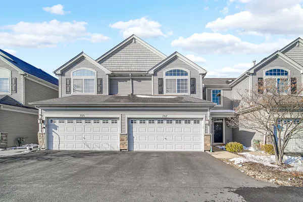 $254,900 | 707 South Jade Lane, Round Lake, IL 60073