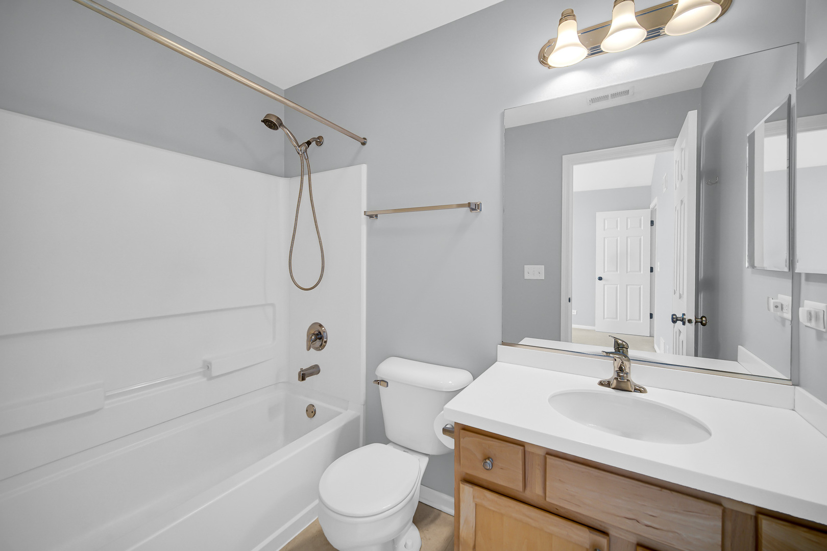 707 South Jade Lane Round Lake, IL 60073 - Photo 15 of 28