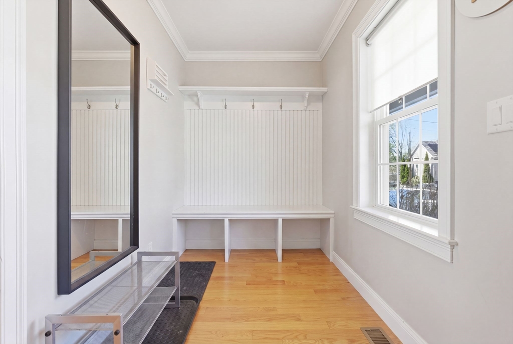7 Spring Court, Unit A Woburn, MA 01801 - Photo 4 of 40