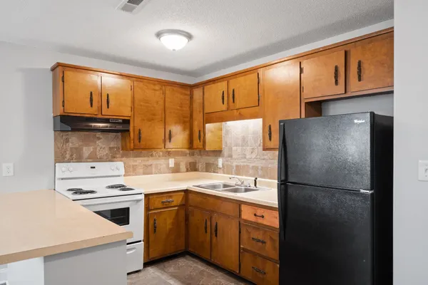 $795 | 331 Randell Drive, Unit E, Clarksville, TN 37042