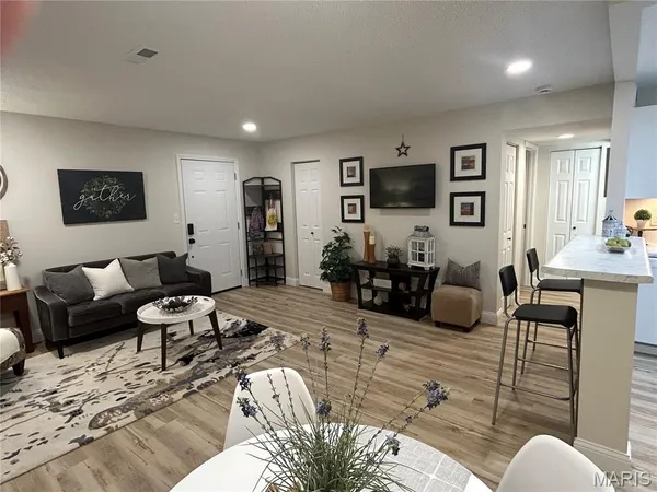 $129,900 | 115 Lemans Court, Unit 115, Lake St. Louis, MO 63367