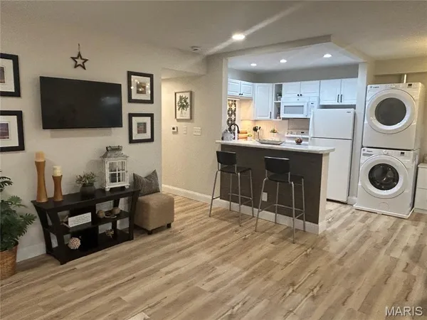 $129,900 | 115 Lemans Court, Unit 115, Lake St. Louis, MO 63367