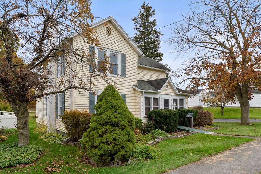 22 Franklin Street Phelps, NY 14532 - Photo 2 of 42