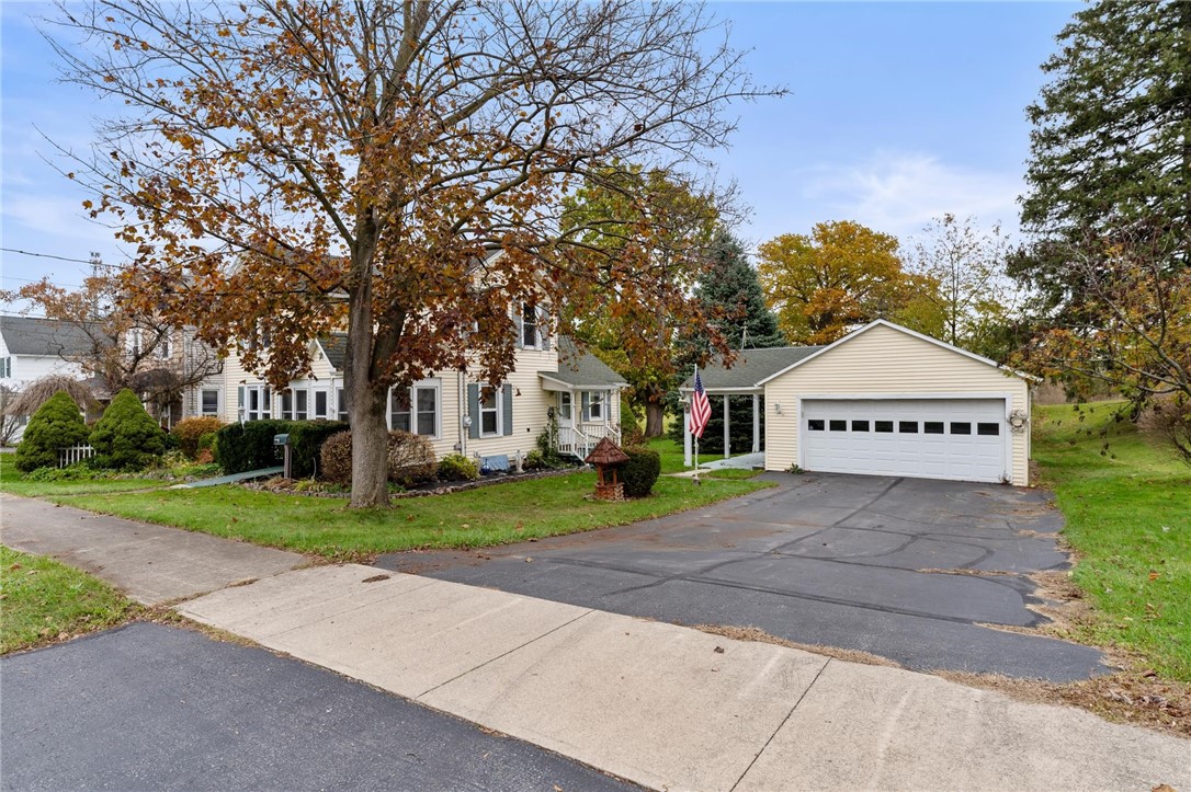 22 Franklin Street Phelps, NY 14532 - Photo 3 of 42