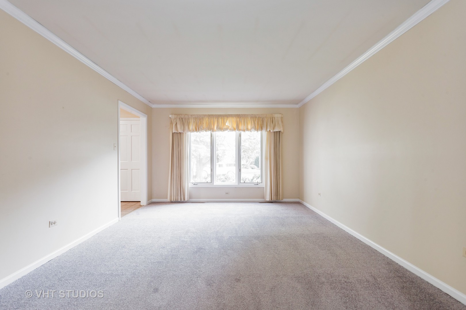 1398 East Gartner Road Naperville, IL 60540 - Photo 5 of 24