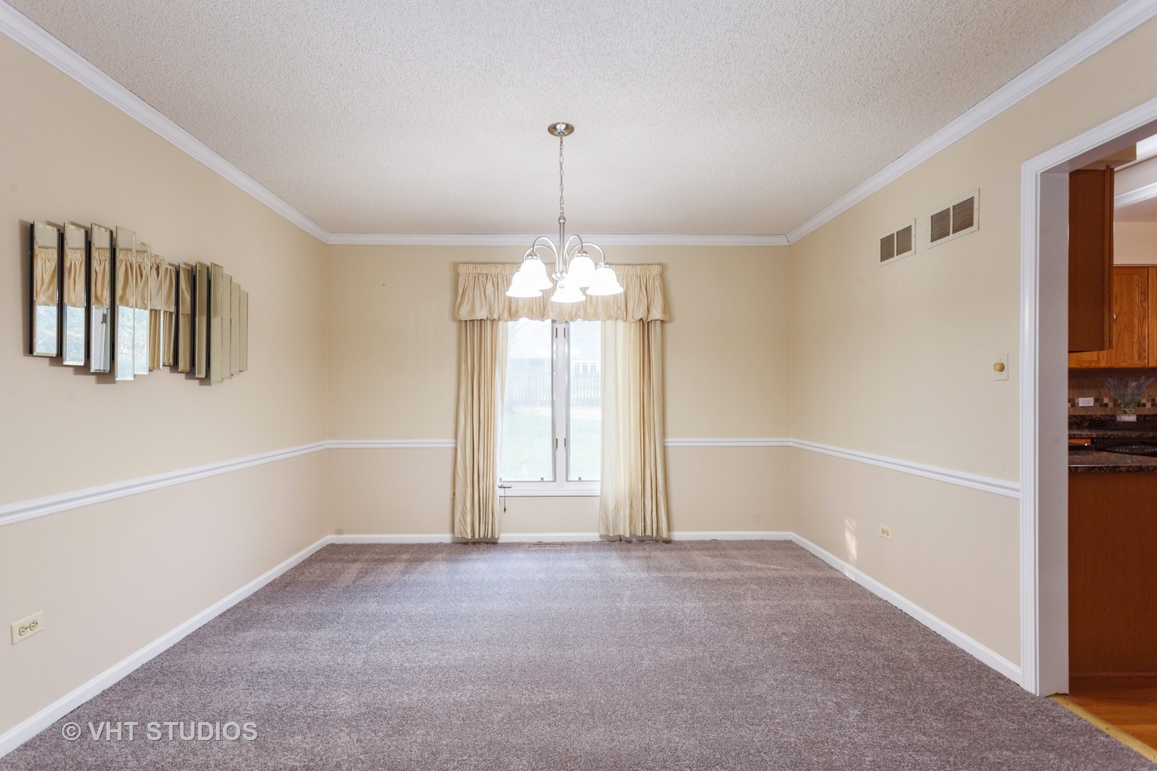 1398 East Gartner Road Naperville, IL 60540 - Photo 7 of 24