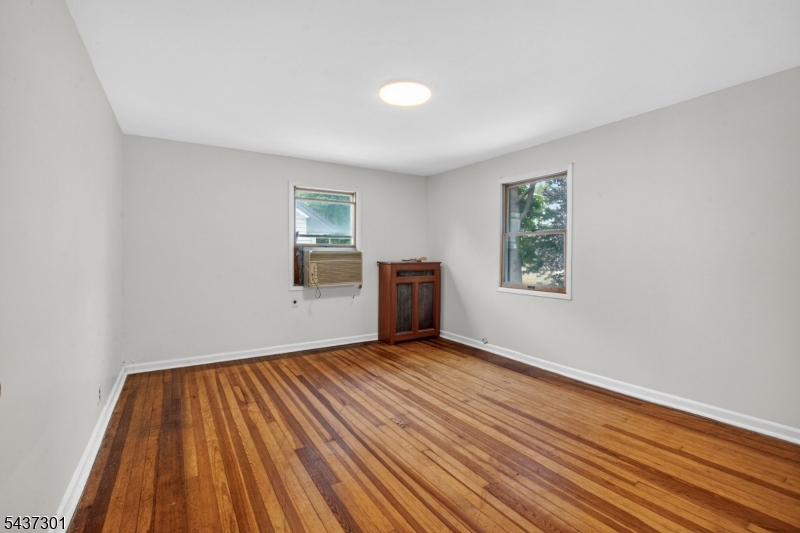 489 Maple Avenue Teaneck, NJ 07666 - Photo 10 of 12
