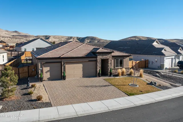 $864,900 | 8377 Fenhollow Drive, Verdi, NV 89439