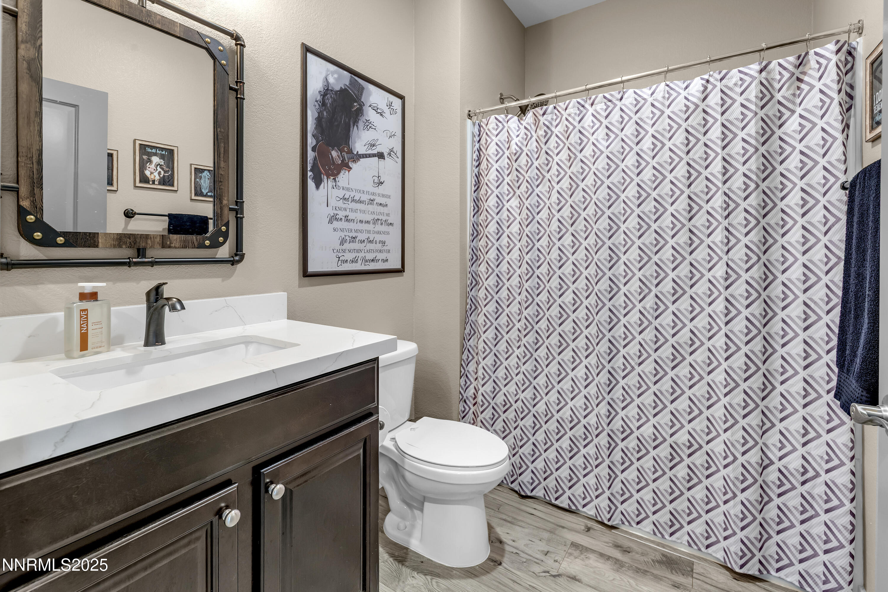 8377 Fenhollow Drive Reno, NV 89439 - Photo 14 of 48 Fenhollow8377-030